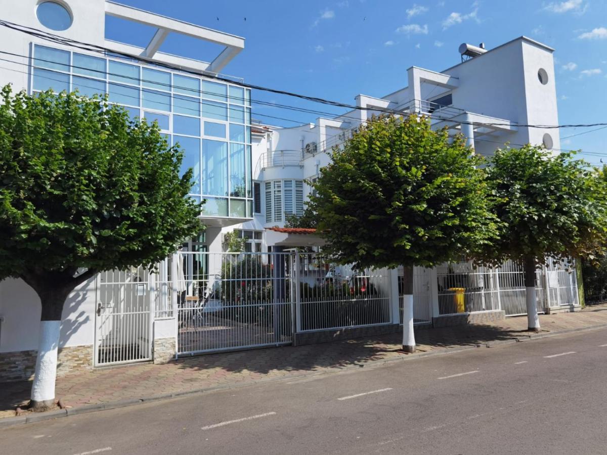 Hotel Fitness House With Garden Constanţa Exterior foto