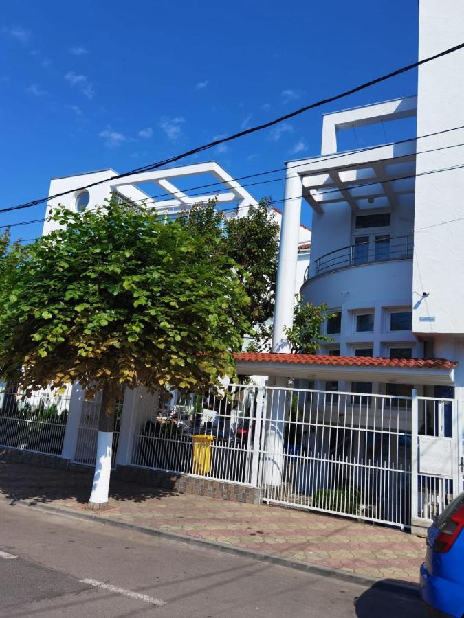 Hotel Fitness House With Garden Constanţa Exterior foto
